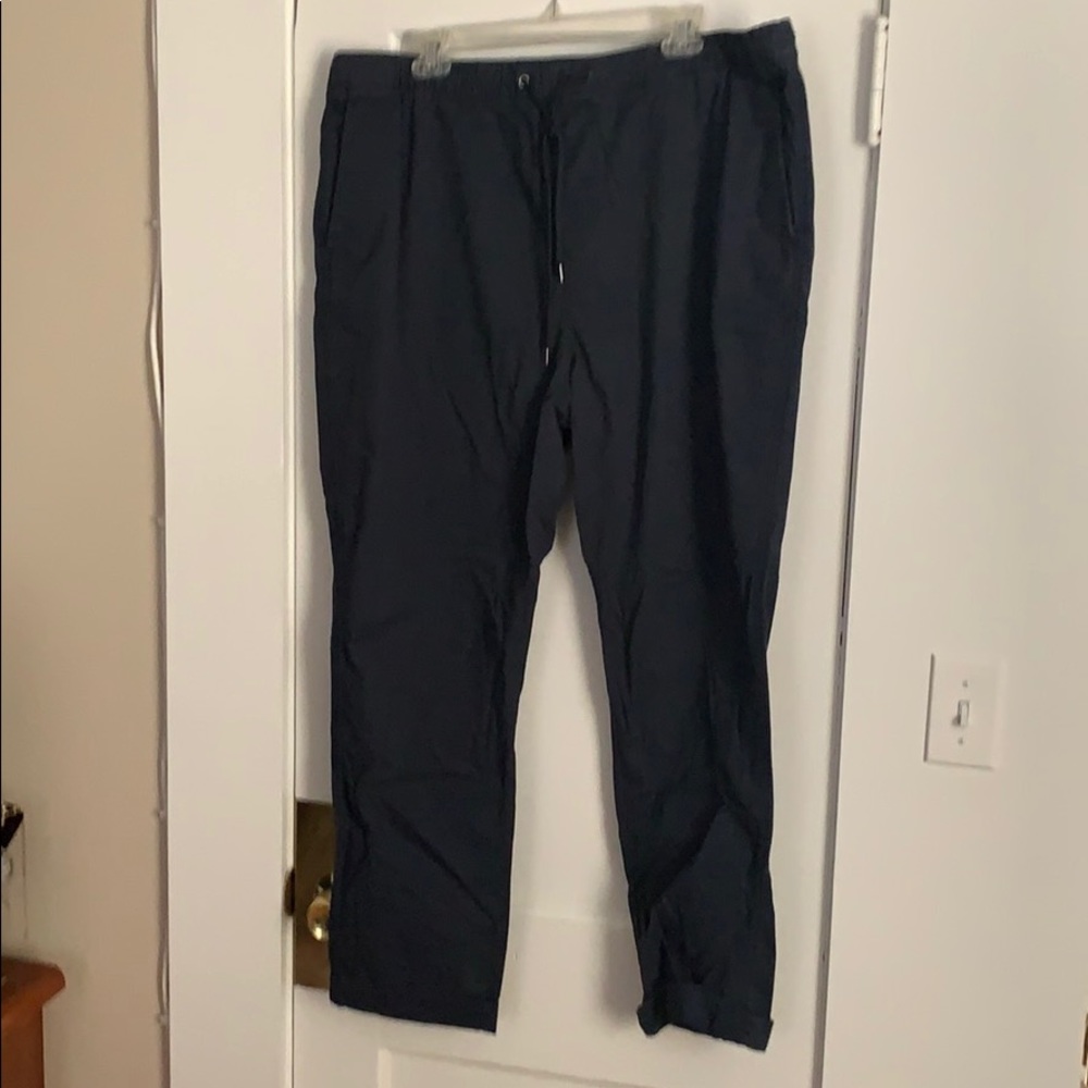 Men’s cargo joggers
